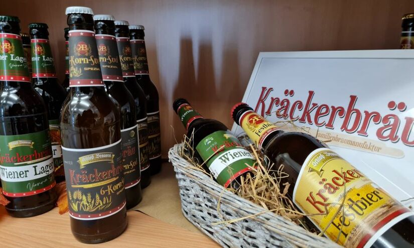 Kräckerbräu aus Hopfgarten im Heimatschaufenster
